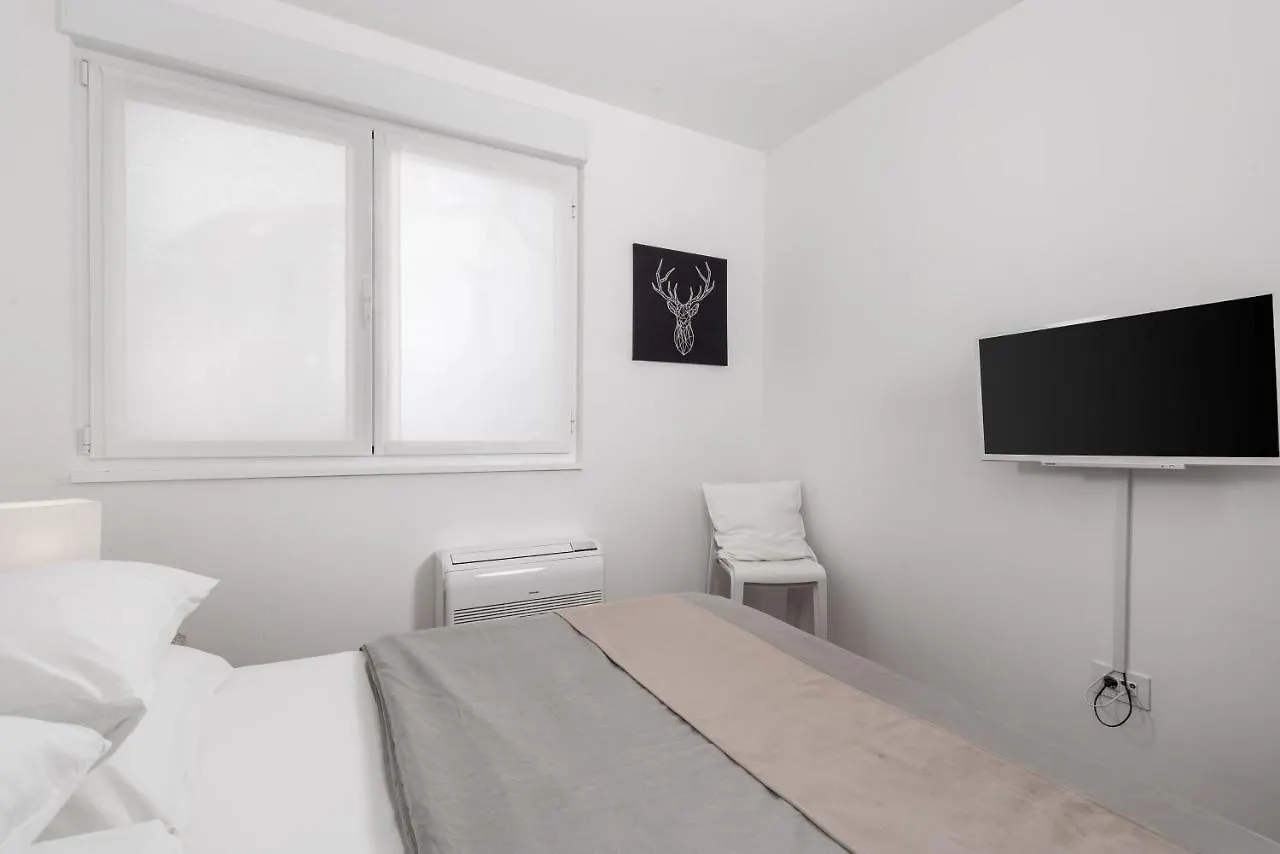 Apartment Mara Opatija With Rooftop Swimming Pool 0*, Icici