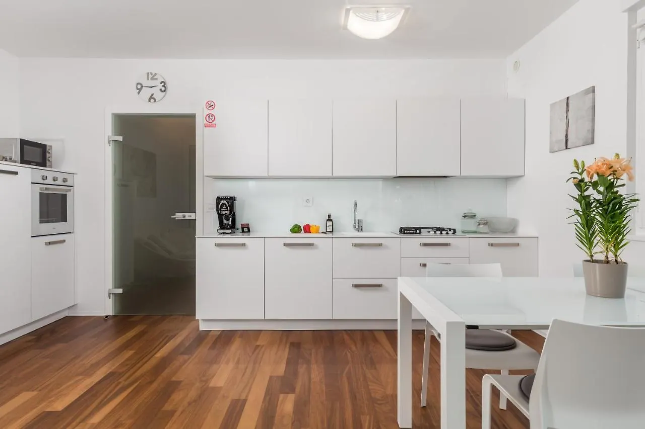 Apartment Mara Opatija With Rooftop Swimming Pool
