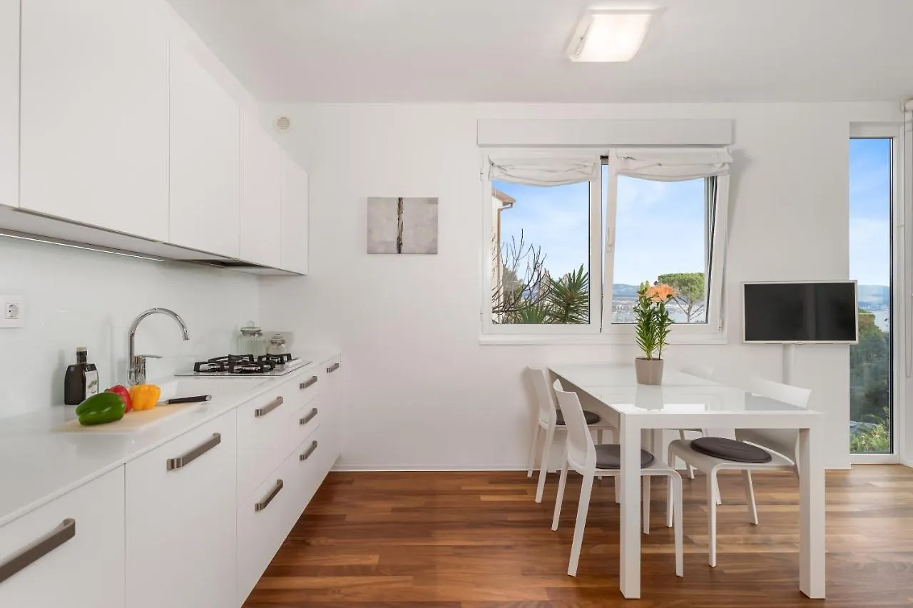 Apartment Mara Opatija With Rooftop Swimming Pool